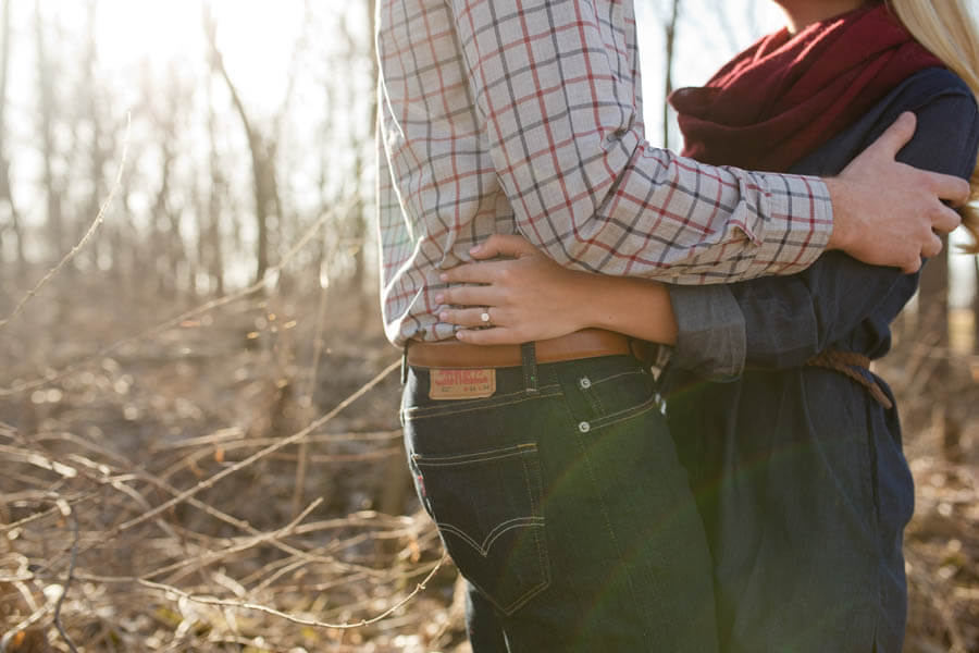engagement photo of couple hugging