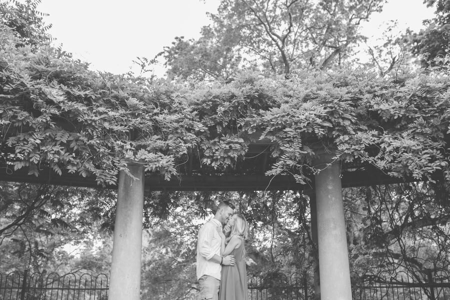 Schiller Park Engagement - Columbus Wedding Photographer - Couple Kissing In The Park