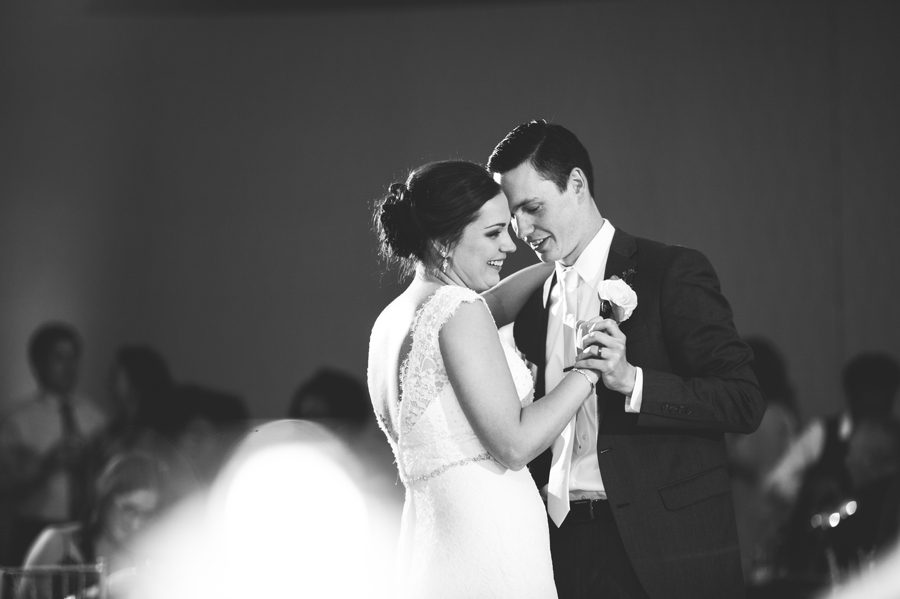 The Blackwell Columbus OH first dance photo