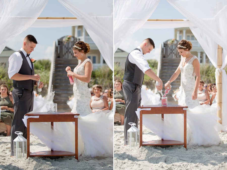 bride and groom doing sand ceremony