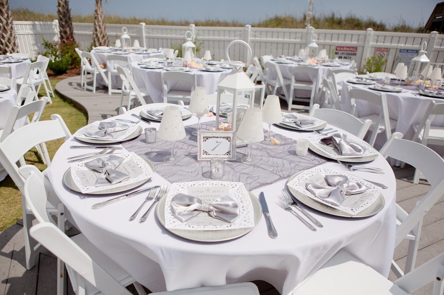 beach wedding table settings