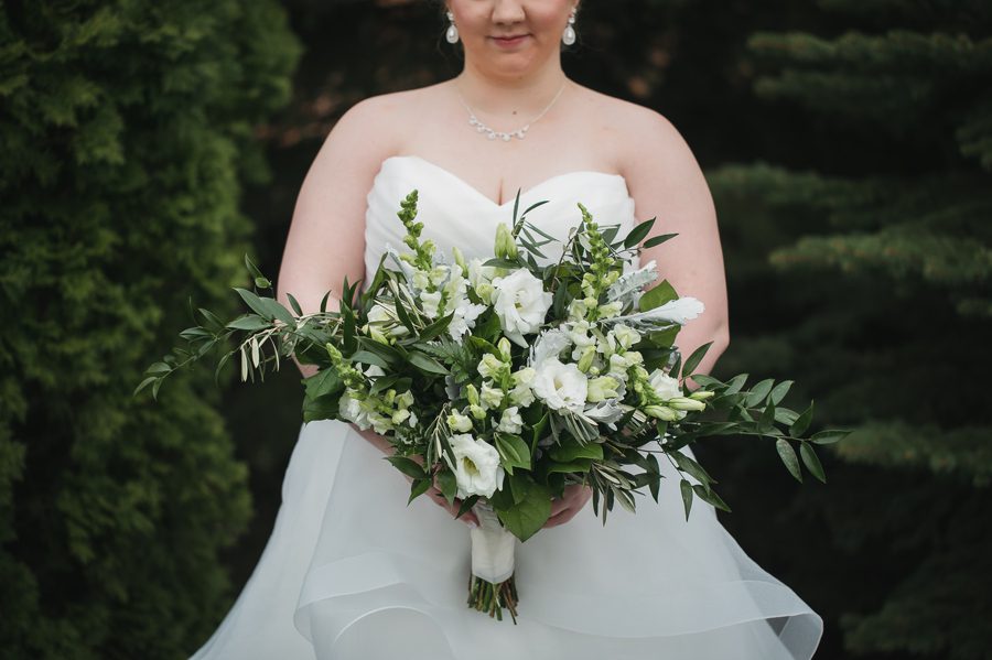 close up photo of brides bouquet
