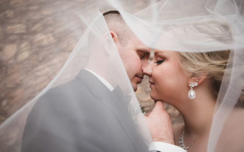 romantic photo under veil at club at corazon